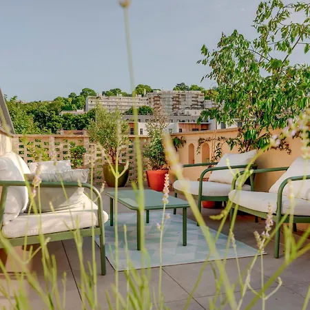 Maison D'Architecte : Jardin, Seine & Canoe *